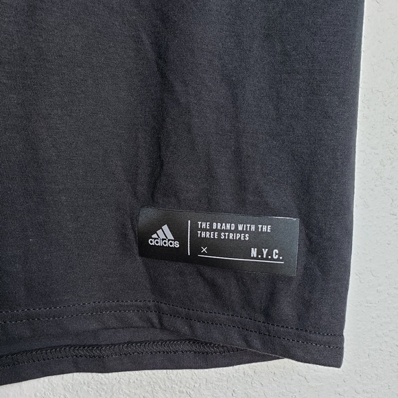 Adidas New York 5th Ave T-Shirt - Picture 4 of 5